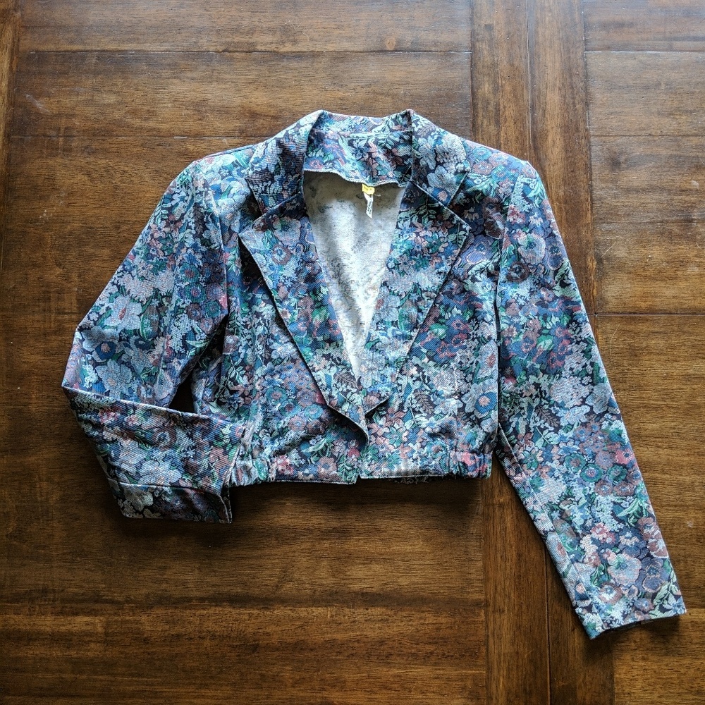 VTG Floral Tapestry Cropped Jacket